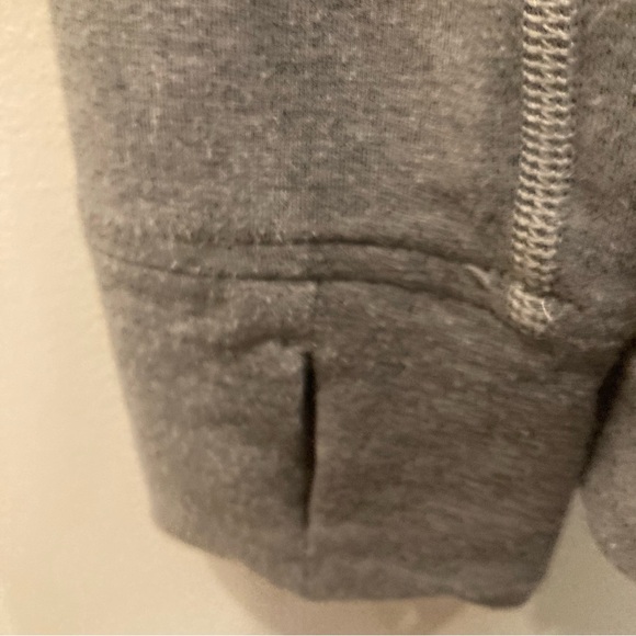 LULULEMOM Sz 4 True Wrap Button Closure Pockets Thumb Holes Jersey Knit Cardigan - Picture 3 of 9